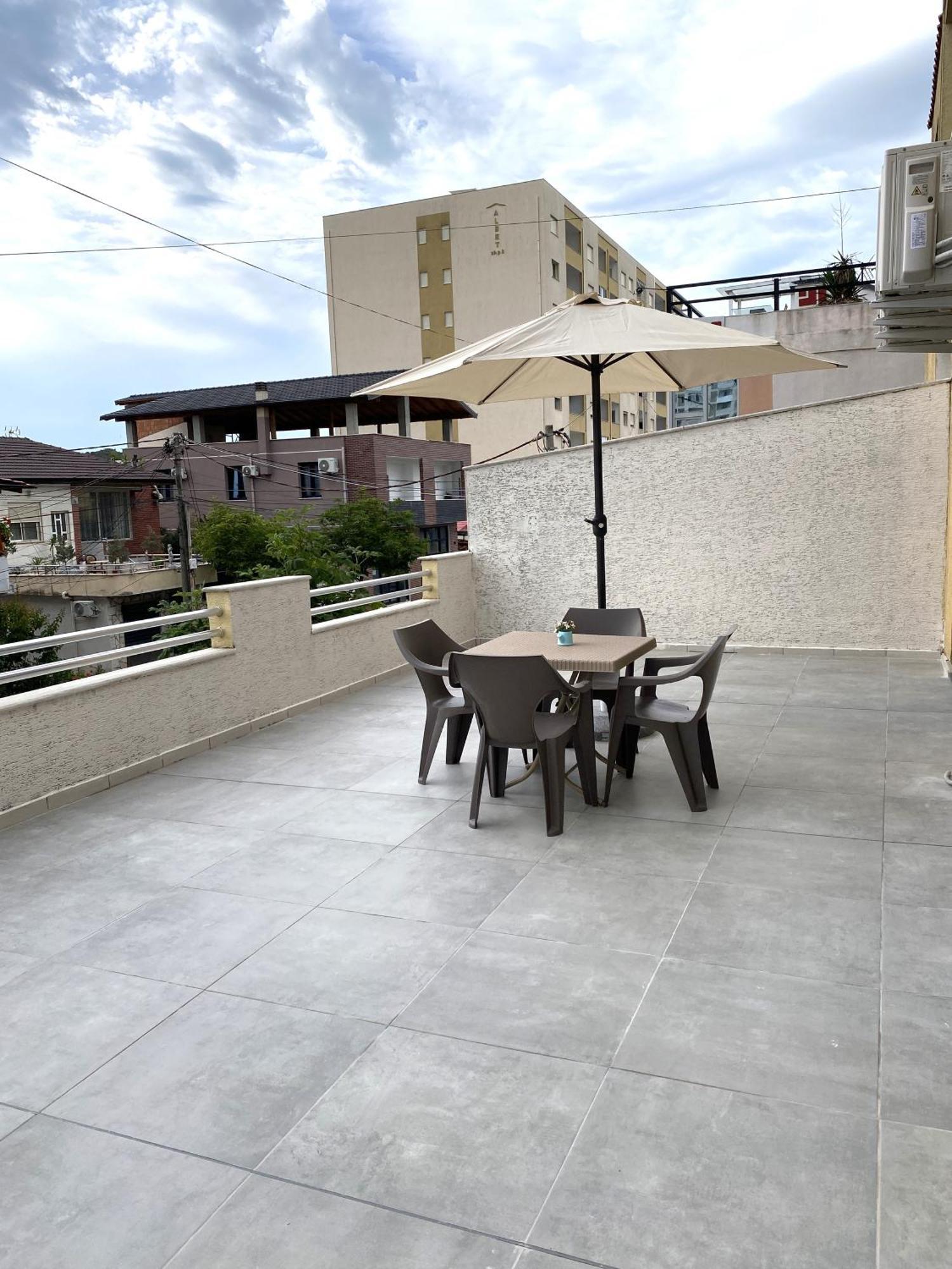 Tinas Rooms Durres Exterior photo